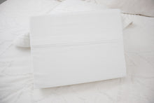 Load image into Gallery viewer, White- Bamboo/Cotton Sheet Set 300TC
