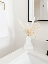 Load image into Gallery viewer, Au Naturale Bathmat
